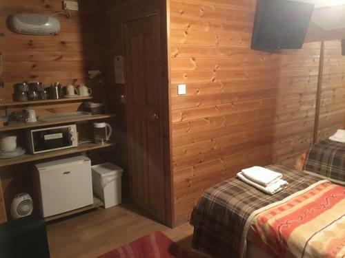 Hostal Waterside Bed And Breakfast