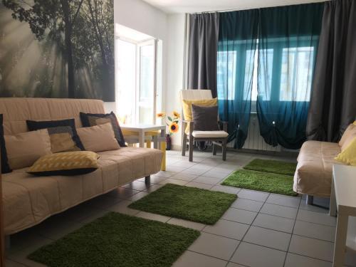 Green Apartment 6