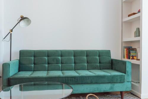 Apartamento Brezoianu Spacious Flat