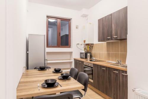 Apartamento Ch�teau: Upscale Suites In Bucharest's Historical Center!