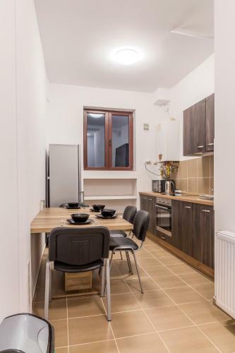 Apartamento Ch�teau: Upscale Suites In Bucharest's Historical Center!