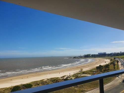 Modern Apartment Close To The Beach Montevideo Uy