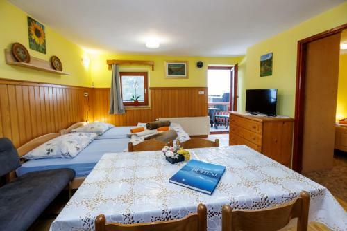 Agroturismo Farmhouse Pri Miklavu