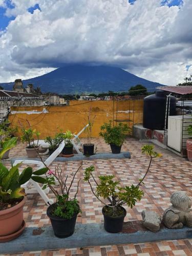 Hotel Acatenango Inn