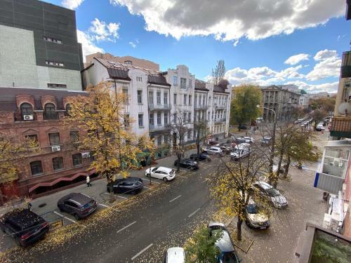 Apartment With City History In The Center