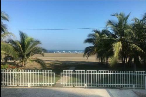 Apartamento Edificio Morros 922 Amplio Apt Con Acceso Directo A Playa