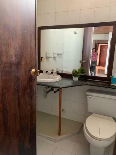 Apartamento Bueno, Bonito Y Barato