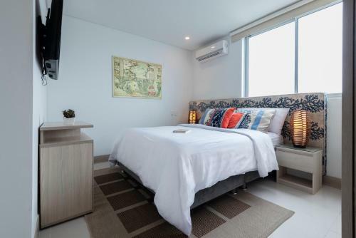 3br Chic Oceanfront Apartment With Amazing City And Ocean Views