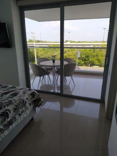 Cartagena, Apartamento En Edificio Con Salida A La Playa