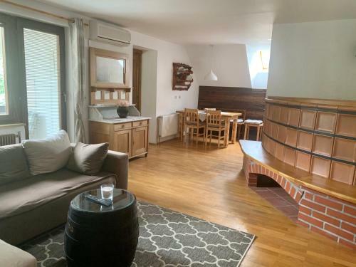 Apartma Pr'toman
