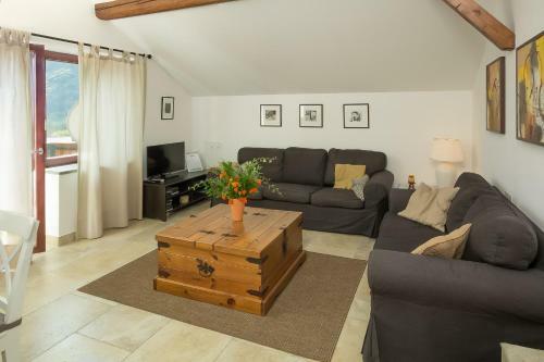 Apartments Maharac