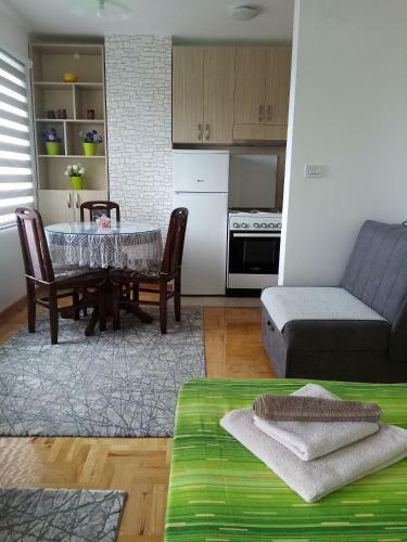 Apartment Silver