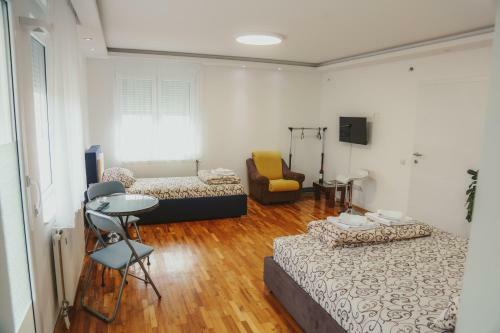 Hostal Apartmani Pause