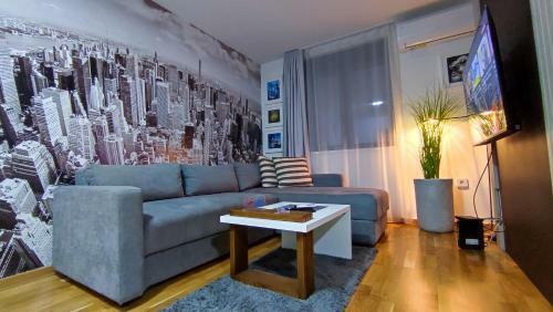 House Of Mac Apartments