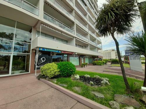 Apartamento Edificio Isla de Gorriti Casa Azul Primera Linea Mar I Playa Mansa Parada 10