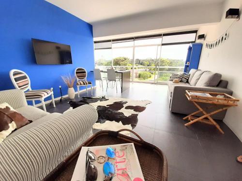 Apartamento Edificio Isla de Gorriti Casa Azul Primera Linea Mar I Playa Mansa Parada 10