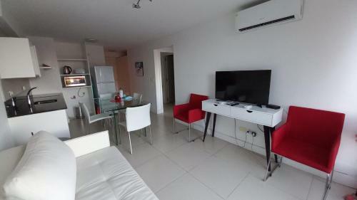 Apartamento Tipo Penthouse En Punta Del Este, Parrillero Privado