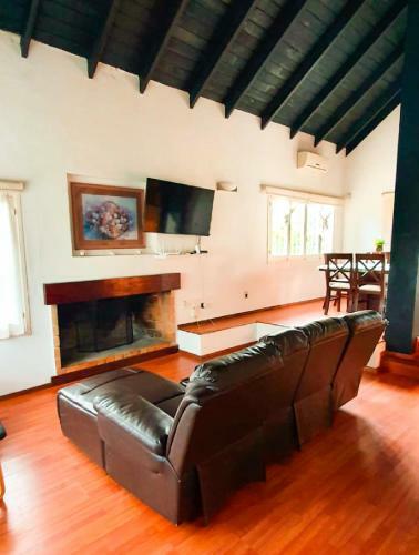 Casa Con Piscina Climatizada Para 8 Personas