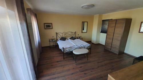 Villa Maks