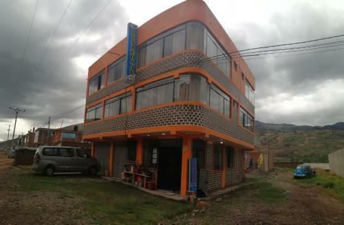 Hostal Hospedaje Los Lirios
