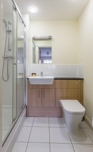 Apartamentos Equinox Place