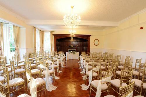 Hotel Woodhall Spa Manor - Stylish Secret Escape