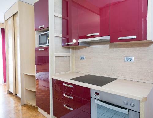 Apartma ?usterna