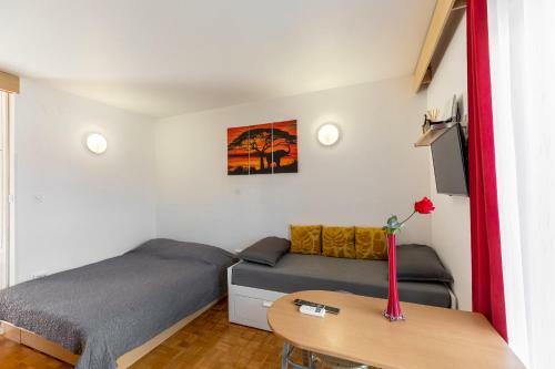 Apartma ?usterna