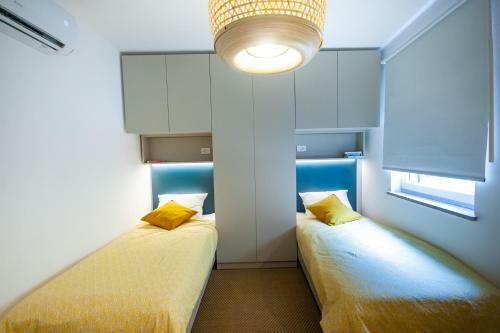 Rainbow Apartment, Koper