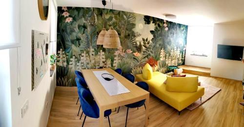 Rainbow Apartment, Koper
