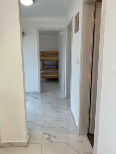Zara Apartments
