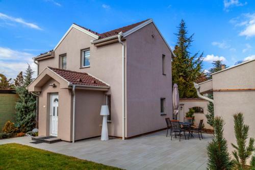 Villa Dc Executive Homes