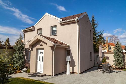Villa Dc Executive Homes