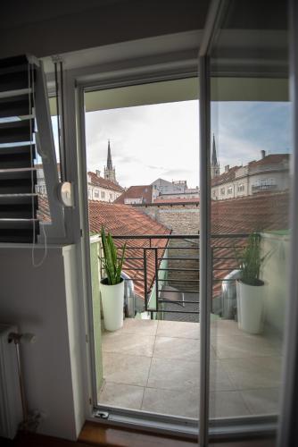 Ema Central Apartment 2