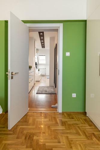 Dali Apartments