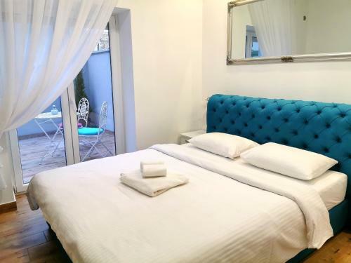 Canti Jacuzzi Apartments