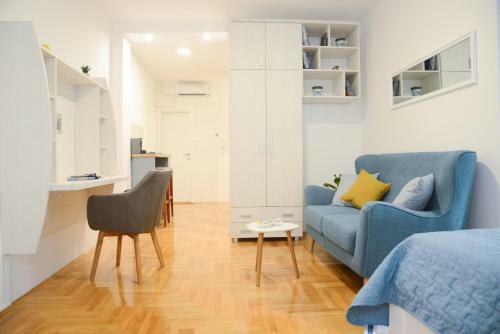 Anna Apartment
