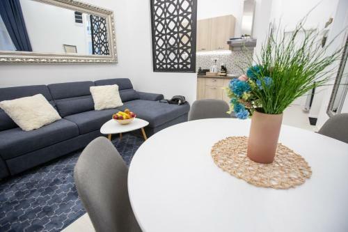 Theatre Square Apartments
