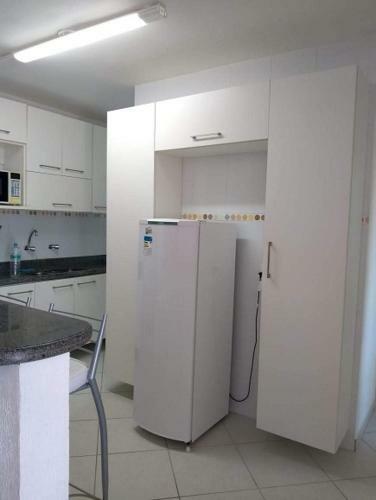 Apartamento Arraial - 3 Quartos (2 Su�tes), 2 Vagas de Garagem