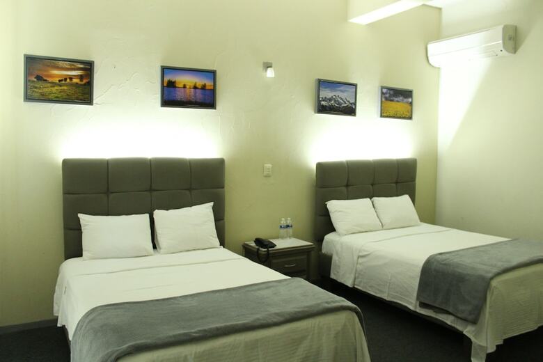 Hotel Plaza Del Arco