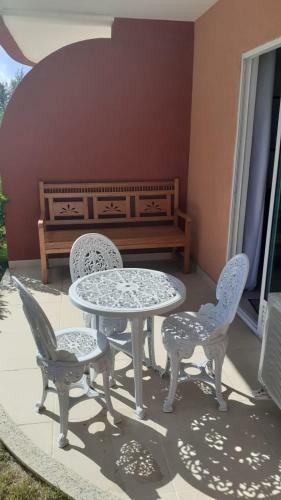 Apartamento Flat Com Praia Privativa E Lazer Total Em Arraial