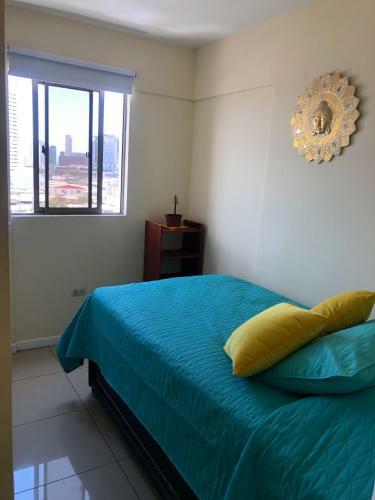 Hospedaje - Habitaci�n Privada A 2 Cuadras de Playa Brava