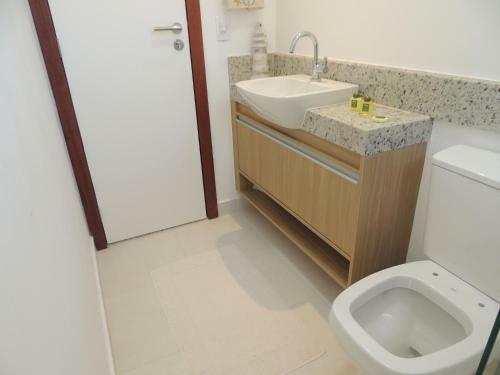 Casa Com 3 Quartos Em Condom�nio 290m Da Praia de Gerib�