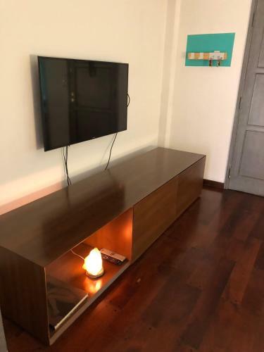 Stylish And Spacious City Center Apartment
