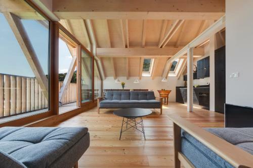 Stylish 2-bed Top-floor Apartment In Kranjska Gora
