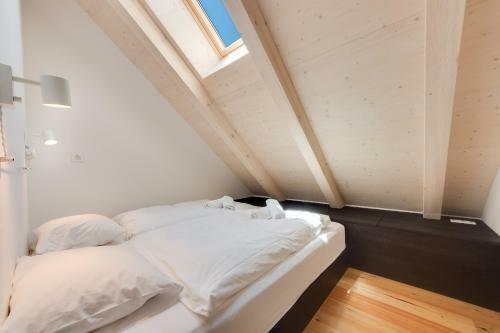Stylish 2-bed Top-floor Apartment In Kranjska Gora