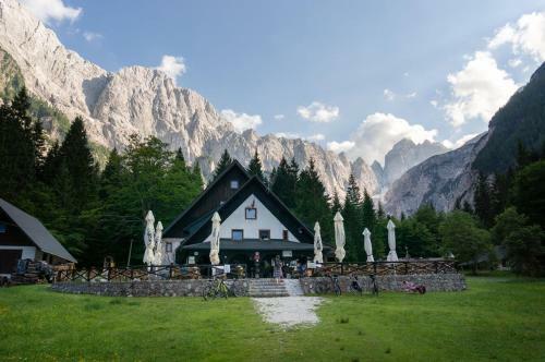 Stylish 2-bed Top-floor Apartment In Kranjska Gora