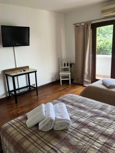 Hostal Departamento Zona Residencial Con Pileta
