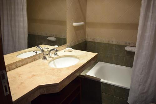Apartamento Leguizamon Centro. Vista A Los Cerros.