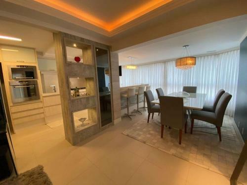 Apartamento de Luxo Em Balne�rio Cambori�